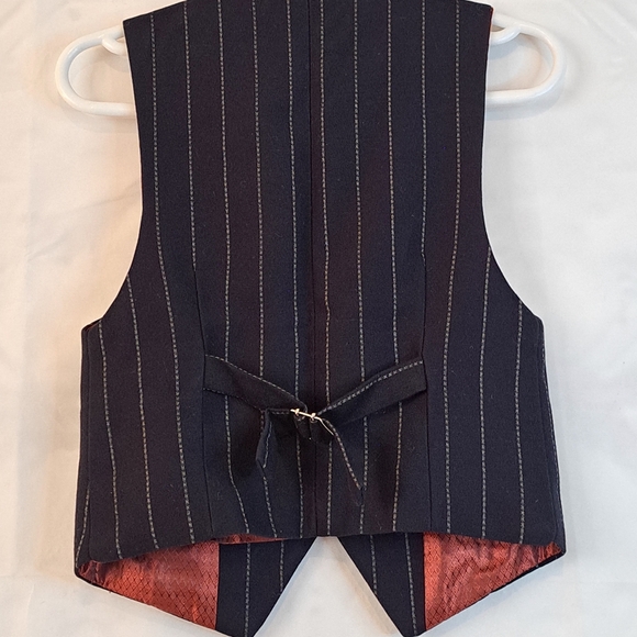 Yuan Lu Little Boy's Pin Striped Vest - Tuxedo Vest Design Size 3 - Picture 8 of 12